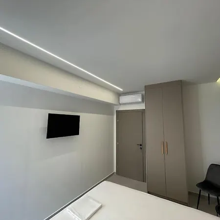 Ladadika Luxury #4 *