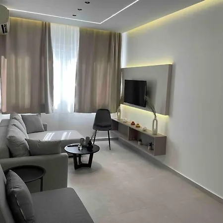 Apartment Ladadika Luxury #4 *