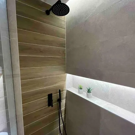 Ladadika Luxury #4 Apartment *
